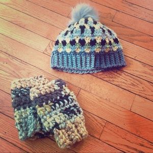 Fingerless gloves and coordinating hat with pom
